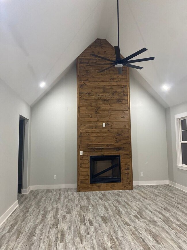 Foto del edificio - Spacious 5BR House in Easley
