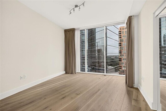 Foto del edificio - 1080 Peachtree St NE