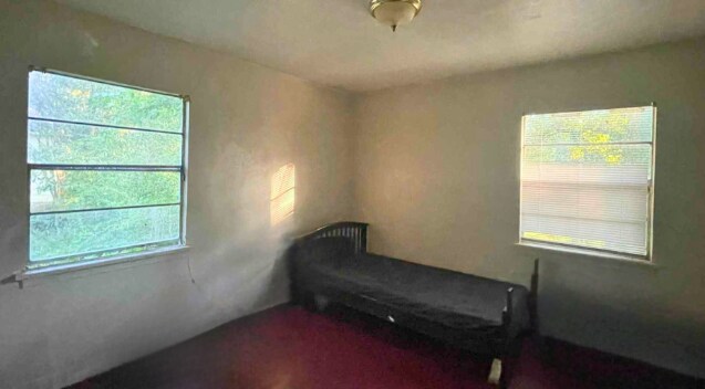 Photo - 855 Winn St House