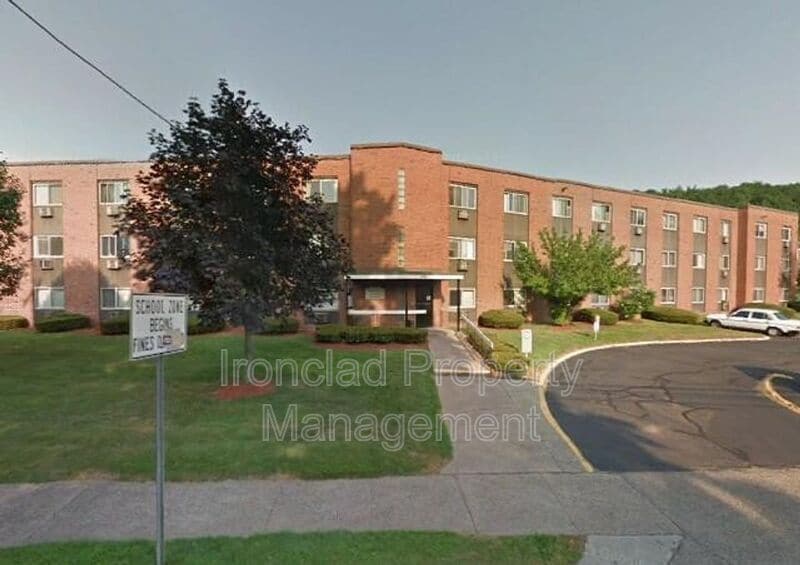 166 Gravel St, Meriden, CT 06450 Condo for Rent in Meriden, CT