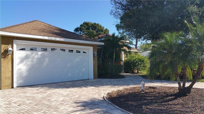 Building Photo - 629 Magellan Dr