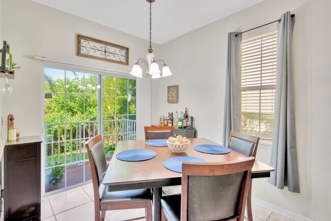 Foto del edificio - Great Townhouse in Gated Community