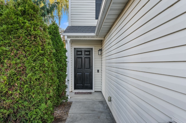 Building Photo - 9597 W Portola Dr