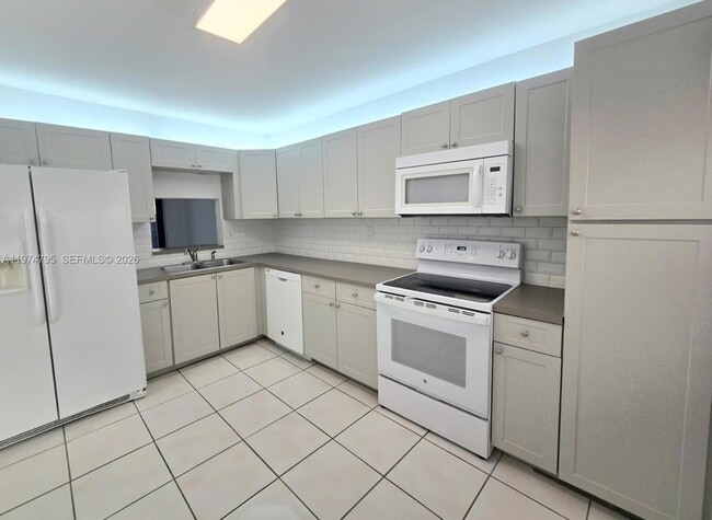 Foto del edificio - 15081 SW 127th Ct