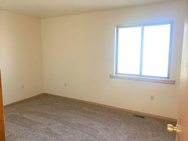 Building Photo - 200 Spring Creek Pkwy