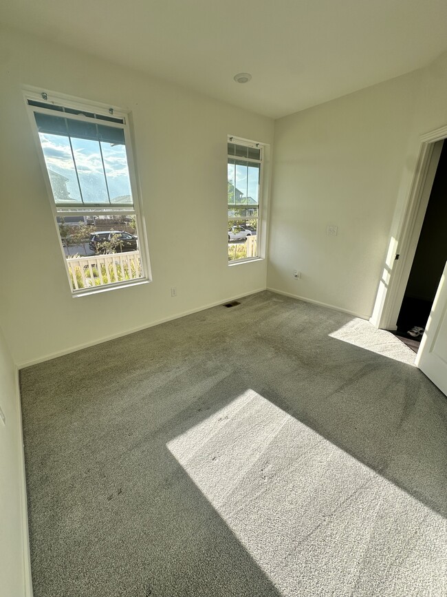 Foto del edificio - 21248 E 63rd Ave