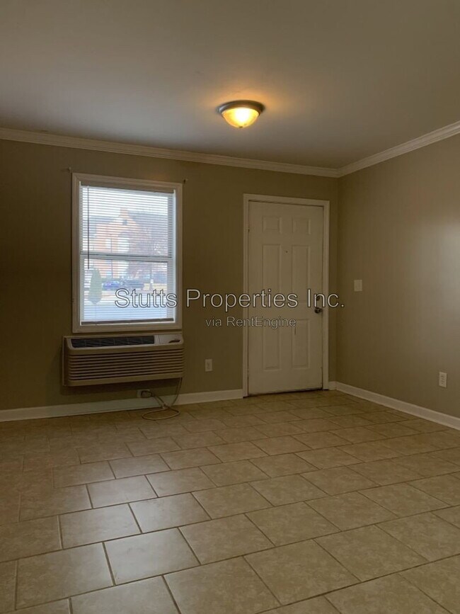 Building Photo - 414 Hermitage Dr