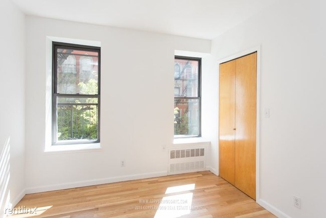 Building Photo - 2 br, 1 bath Apartment - 315 E 86th St