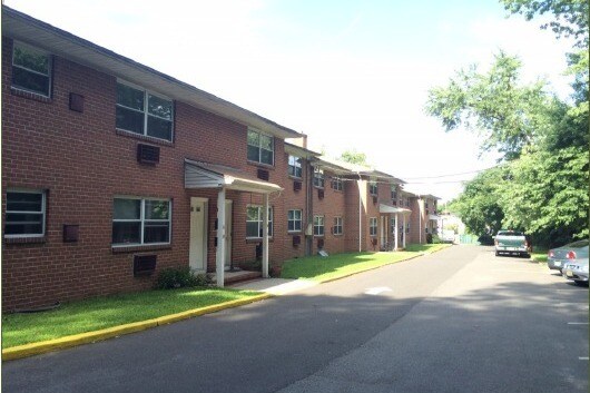 Primary Photo - 200 S Feltus St