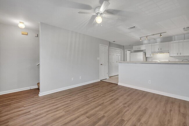 Foto del edificio - 1439 Hudson St