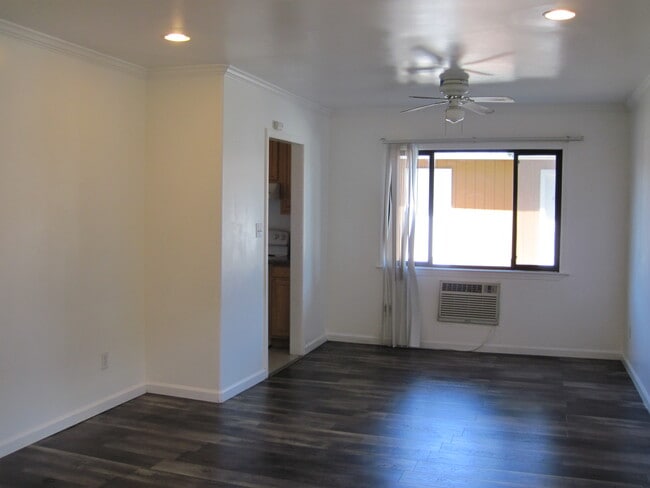 Building Photo - 2750 Argyll Ave