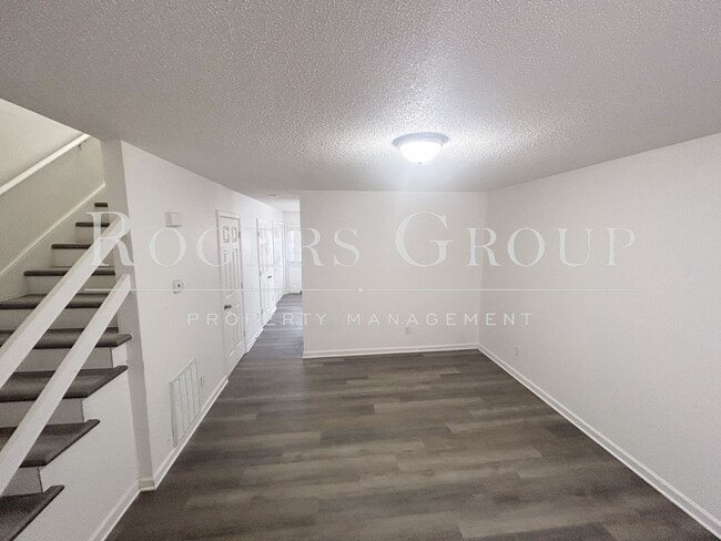 Building Photo - #450 - 228-230 Wilmington Ave Duplex