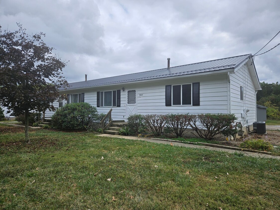 Primary Photo - Ravenna 2 Bedroom 1 Bath Duplex