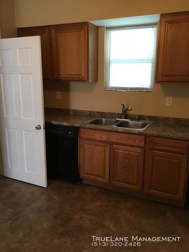 Building Photo - 3 bedroom in Covington KY 41015
