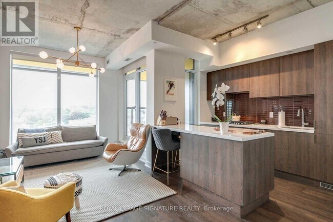 Building Photo - 109 Ossington Ave