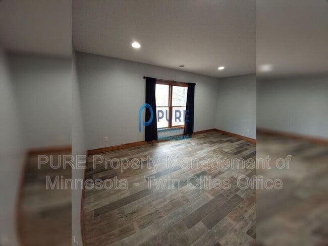 Building Photo - 904 Ridgecrest Dr