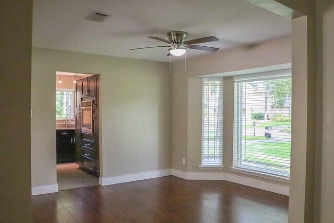 Foto del edificio - 6410 Trailway Ln