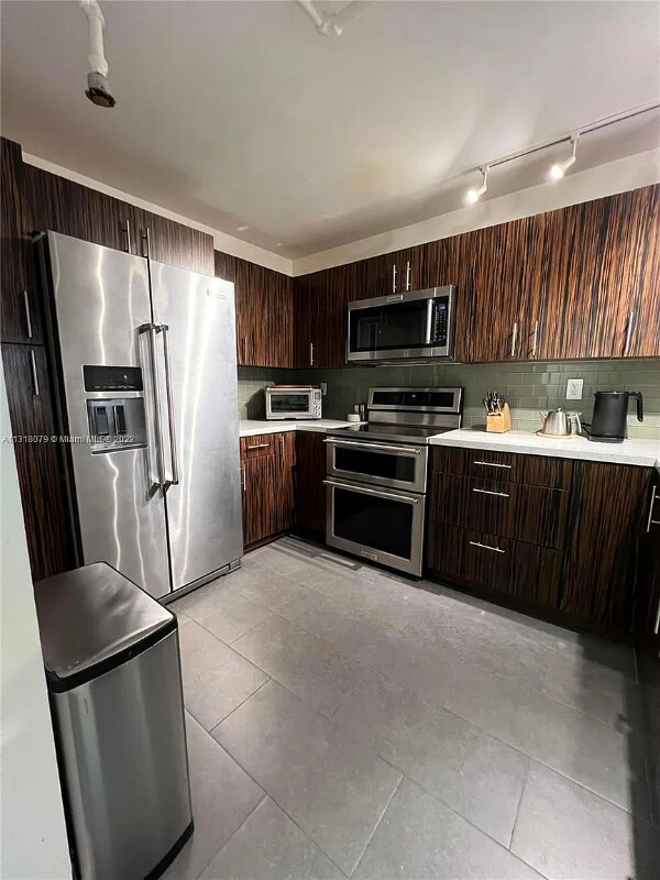 Foto del edificio - 555 NE 15th St