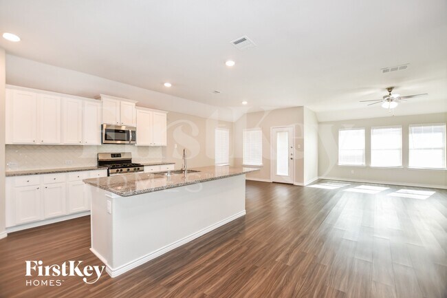 Building Photo - 808 Fredericktown Rd