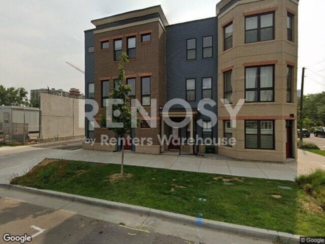 Building Photo - 770 24th St