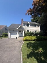 Building Photo - 19 Lorraine Dr