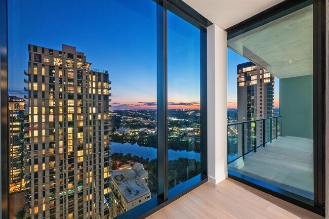 Foto del edificio - 610 Davis St