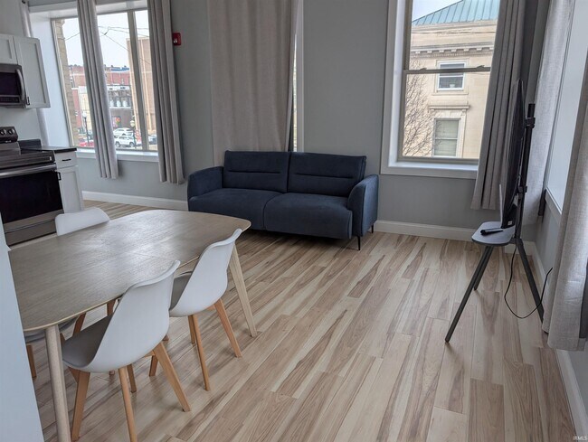 Foto del edificio - 300 N Union St