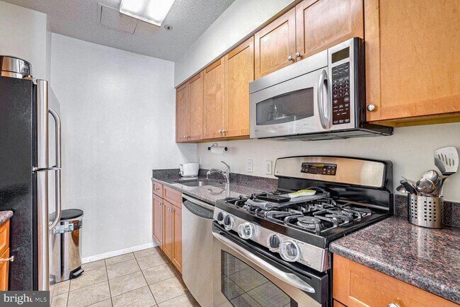 Foto del edificio - 4801 Fairmont Ave