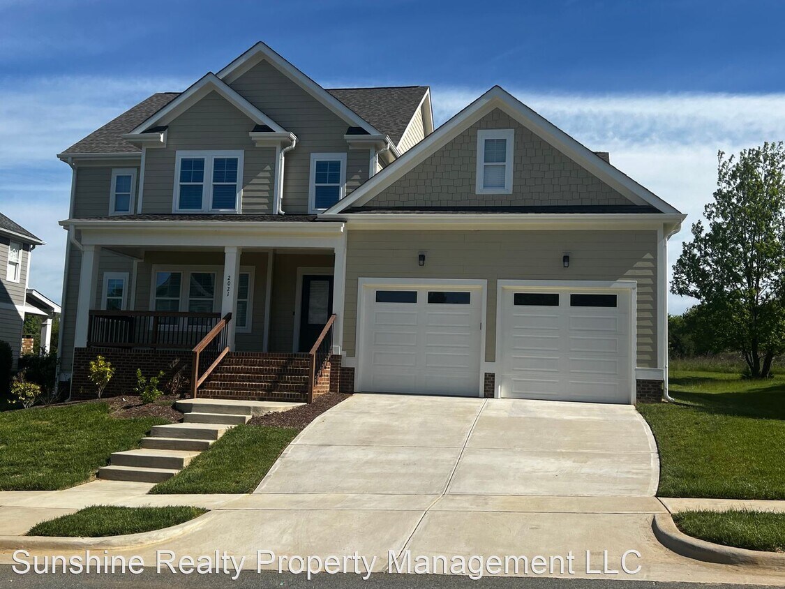 Primary Photo - 4 br, 3.5 bath House - 2021 Stanchion St