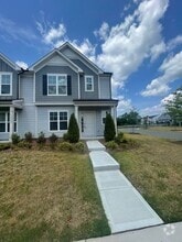Building Photo - 10037 Guardian Dr