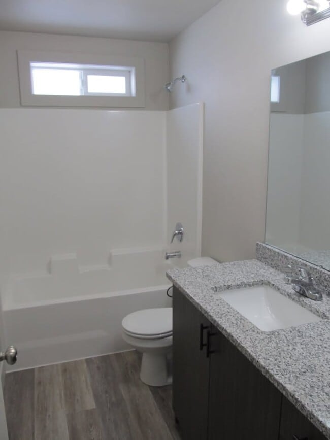 Building Photo - 6277 N Freedom Rd