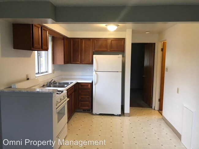 Building Photo - 1209 Goldstrohm Ln