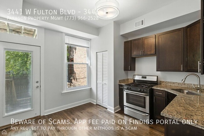 Building Photo - 3441 W Fulton Blvd