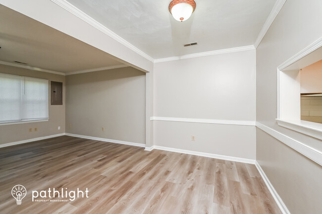 Foto del edificio - 4565 Marlwood Way