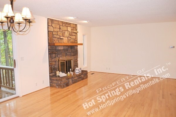 Foto del edificio - Cozy & Convenient | 2-Bedroom Home Near Ca...