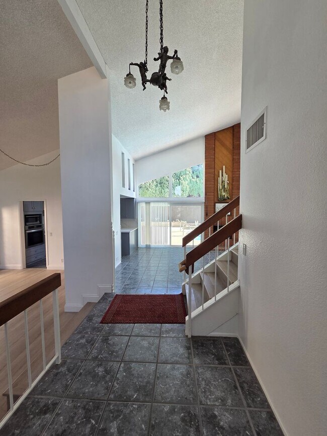 Foto del edificio - Rent ready! Beautiful 4 Bedroom 3 bath poo...