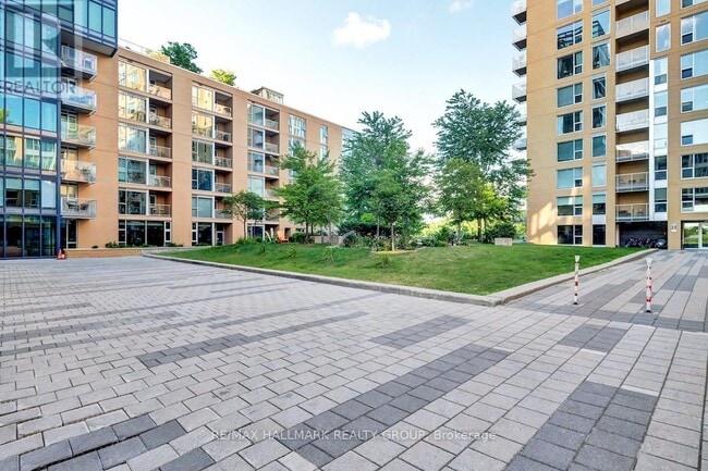 Building Photo - 200 Lett St