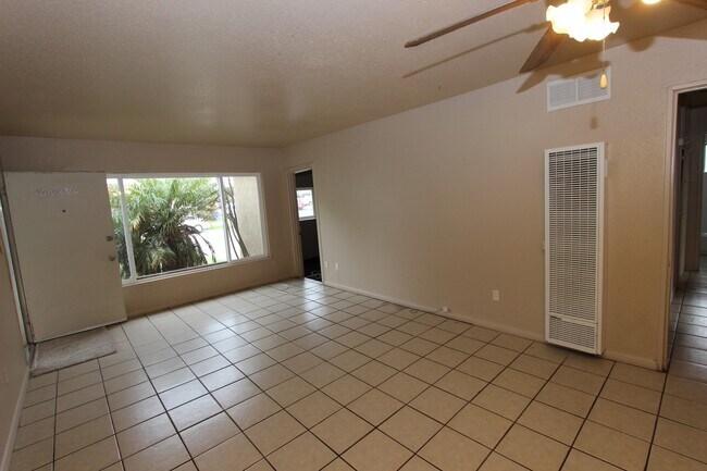 Foto del edificio - 3 Bedroom 1 Bathroom Home in San Diego