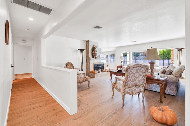 Entrance - 7121 Arizona Ave