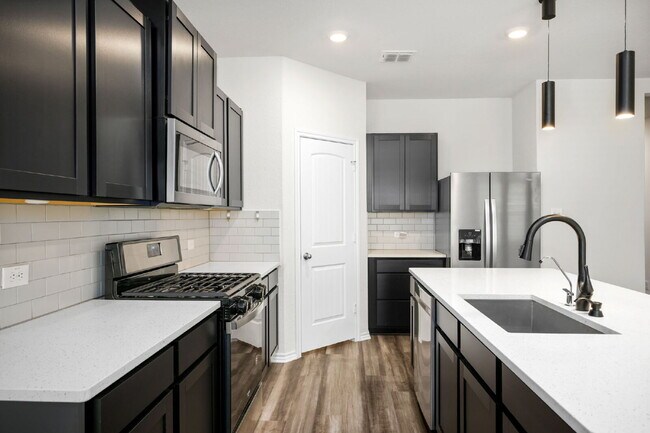 Building Photo - "Charming 3-Bed, 2-Bath Oasis with 1,753 S...