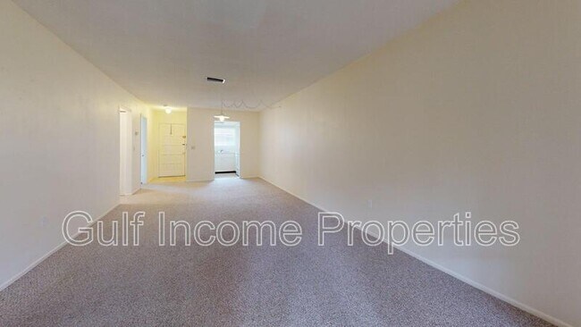 Building Photo - 6228 7th Ave W