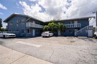Building Photo - 3049 NW 9th Ave
