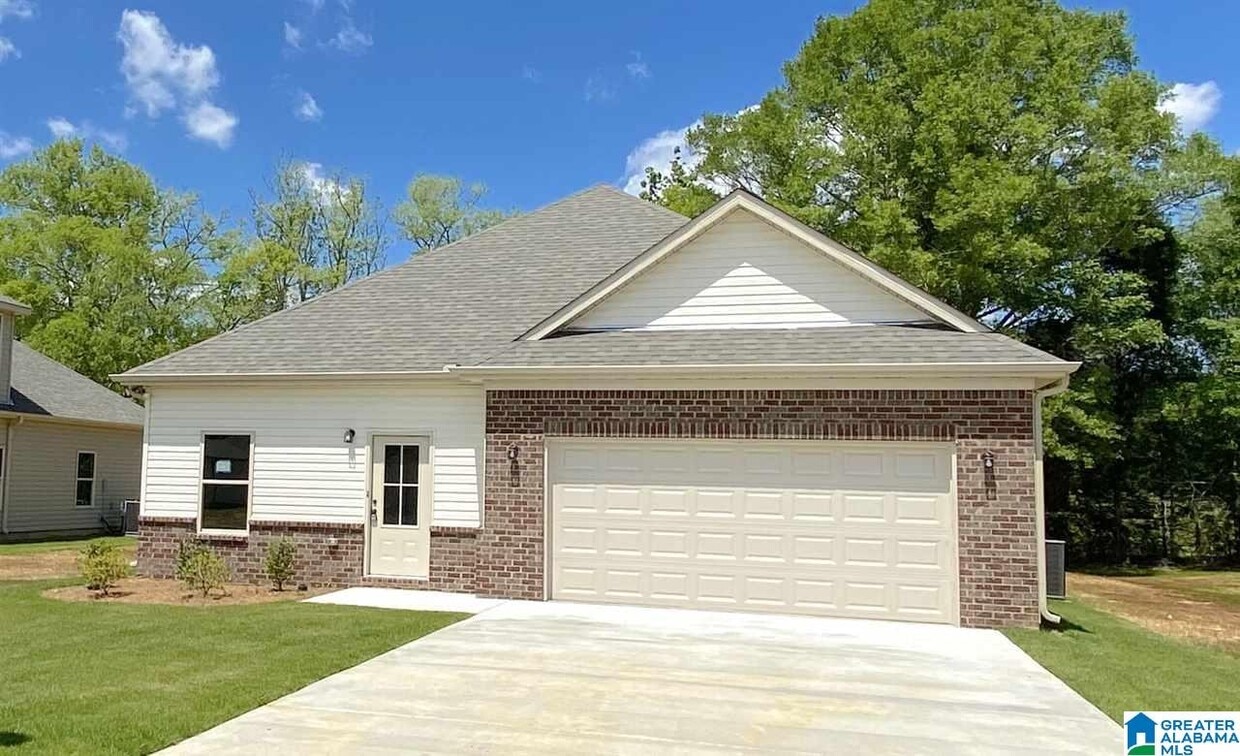 611 White Oak Cir, Lincoln, AL 35096 House Rental in Lincoln, AL