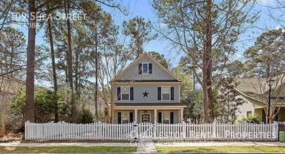 Building Photo - 109 Shea St