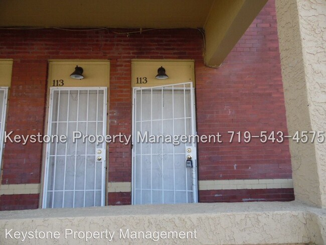Building Photo - 125 1/2-115 1/2 E Evans Ave