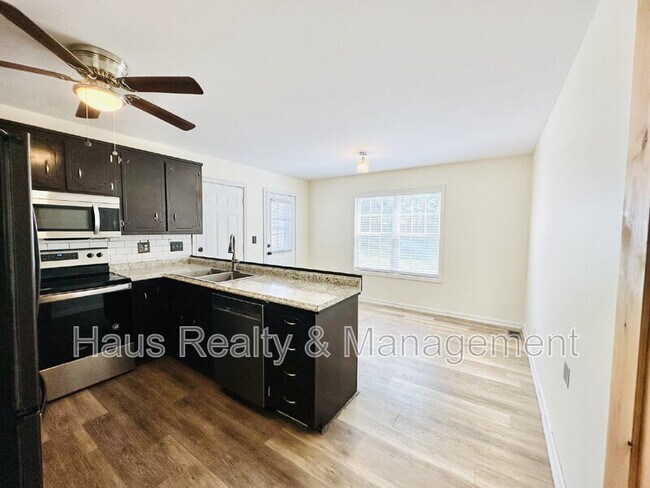 Foto del edificio - 3248 N Senseney Cir