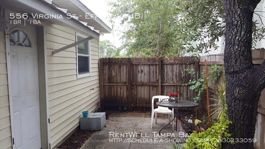 556 Virginia St Unit Efficiency, Dunedin, FL 34698 Room for Rent in
