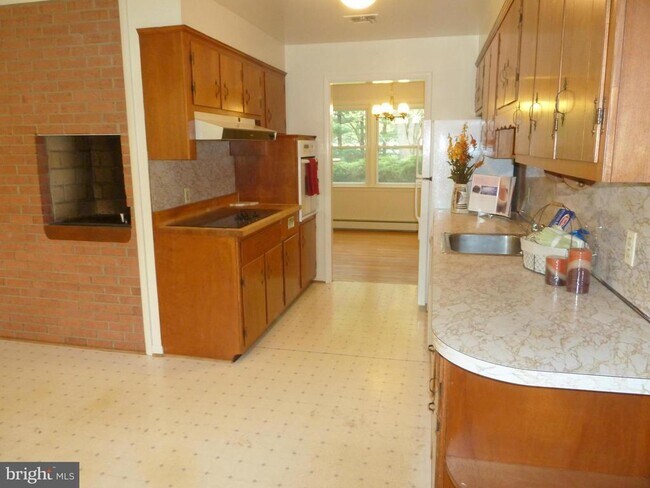 Foto del edificio - 20428 Greenfield Rd