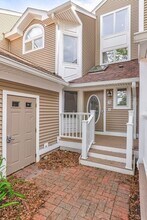 Building Photo - 78 Pointe Rok Dr