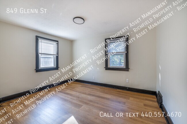 Foto del edificio - 849 Glenn St